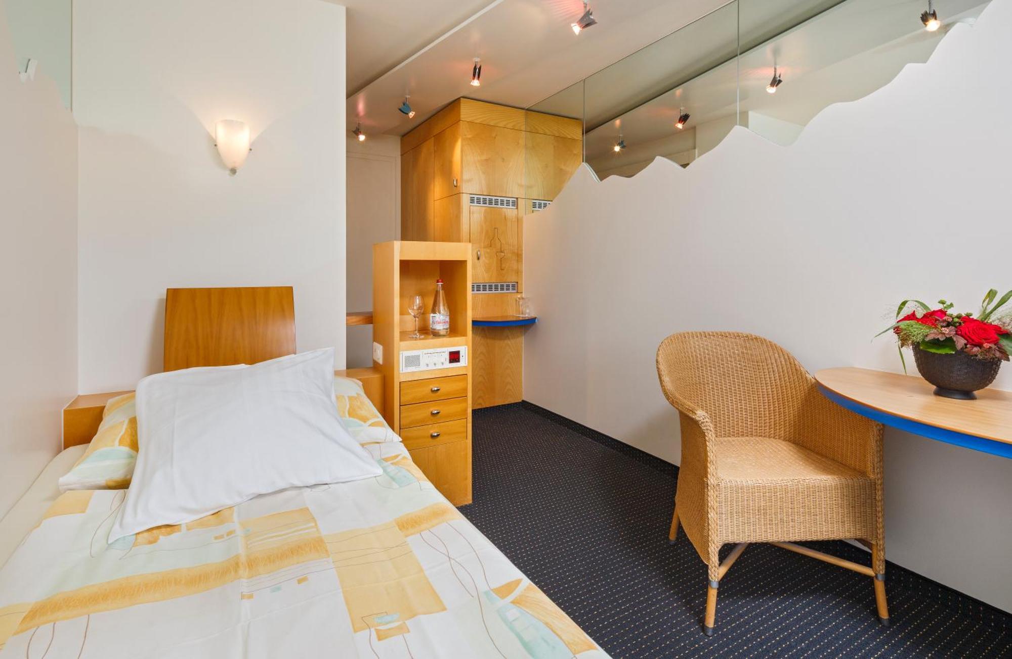 Stella Swiss Quality Hotel Интерлакен Номер фото